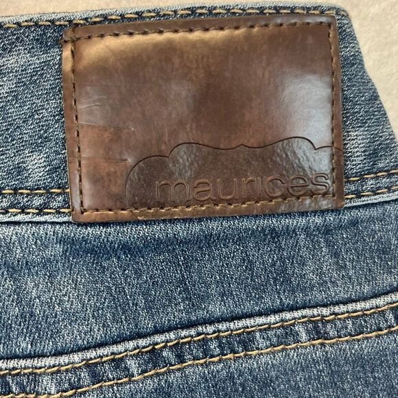 MAURICES Jeans Women's Size 9/10 Long Blue Denim Mid-Rise Bootcut Medium Wash - Picture 15 of 16